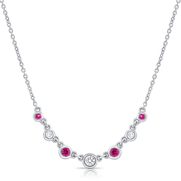 Collier Diamond Station avec lunette en rubis et diamants