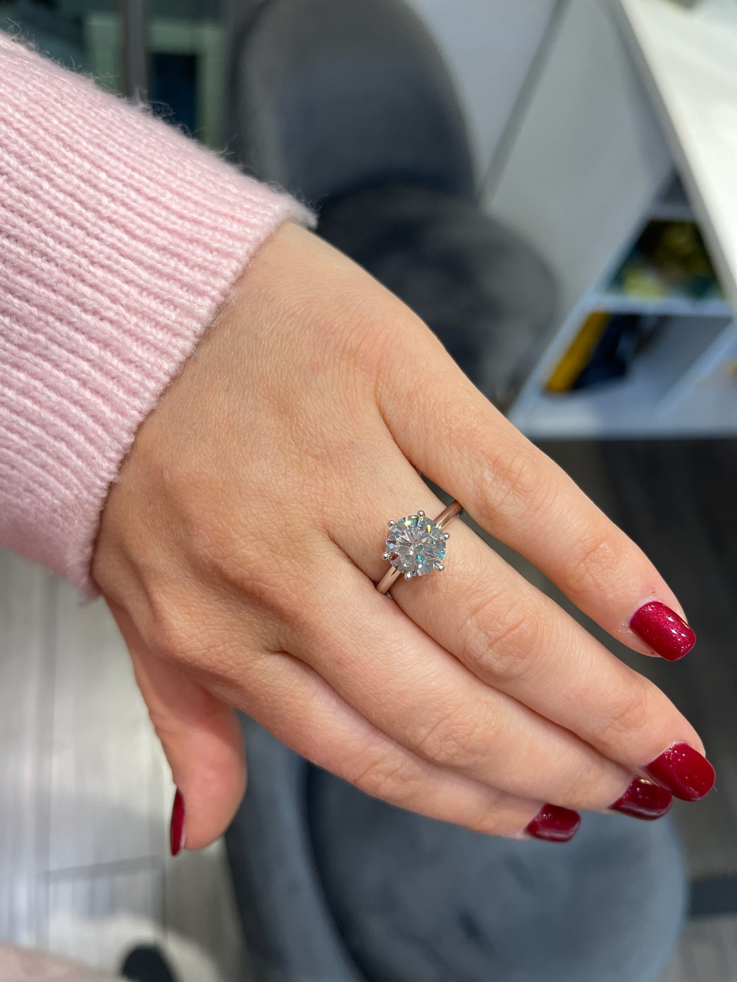 Bague de fiançailles diamant rond solitaire à six griffes
