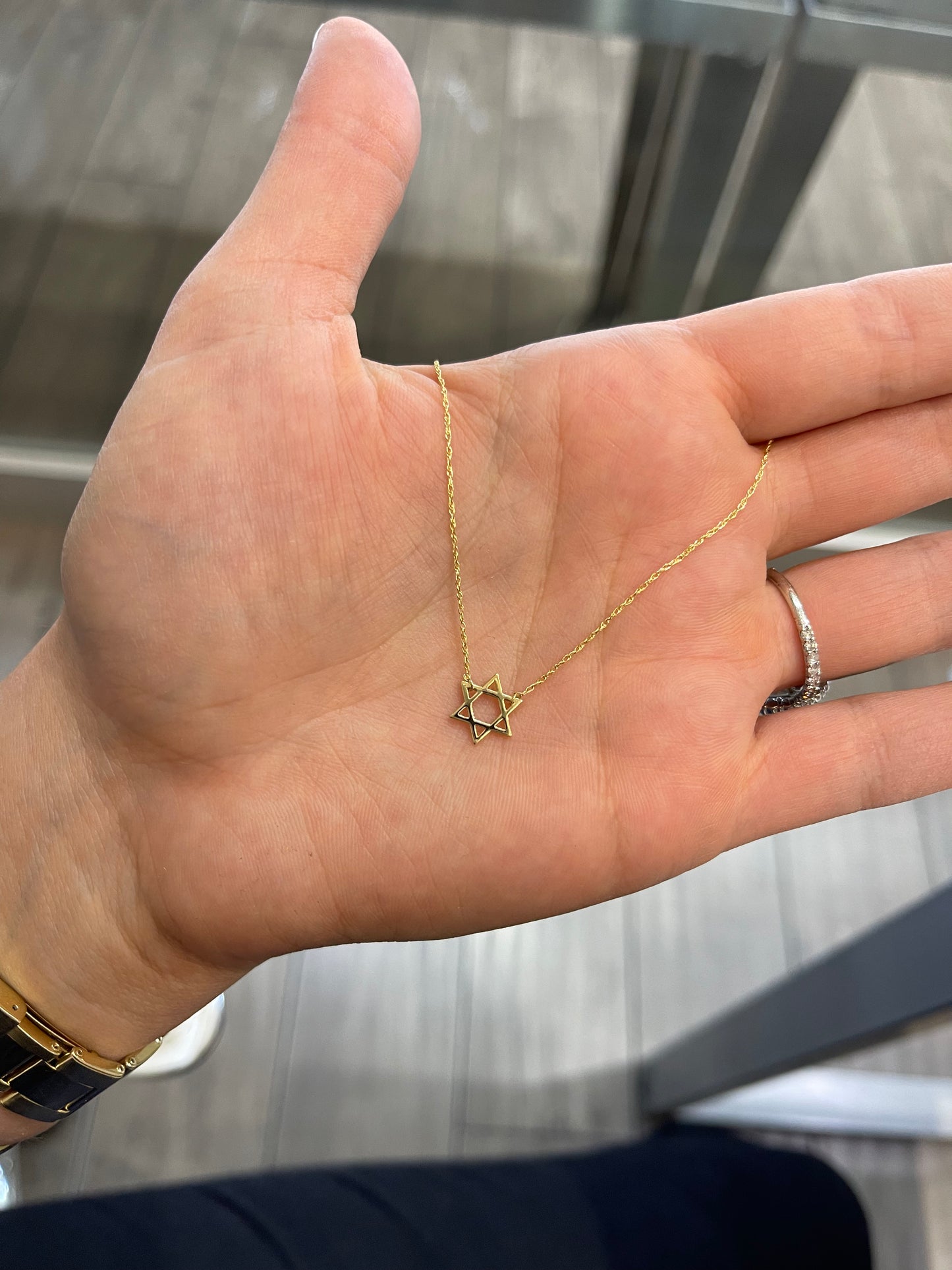 Collier triangle de diamants pendants