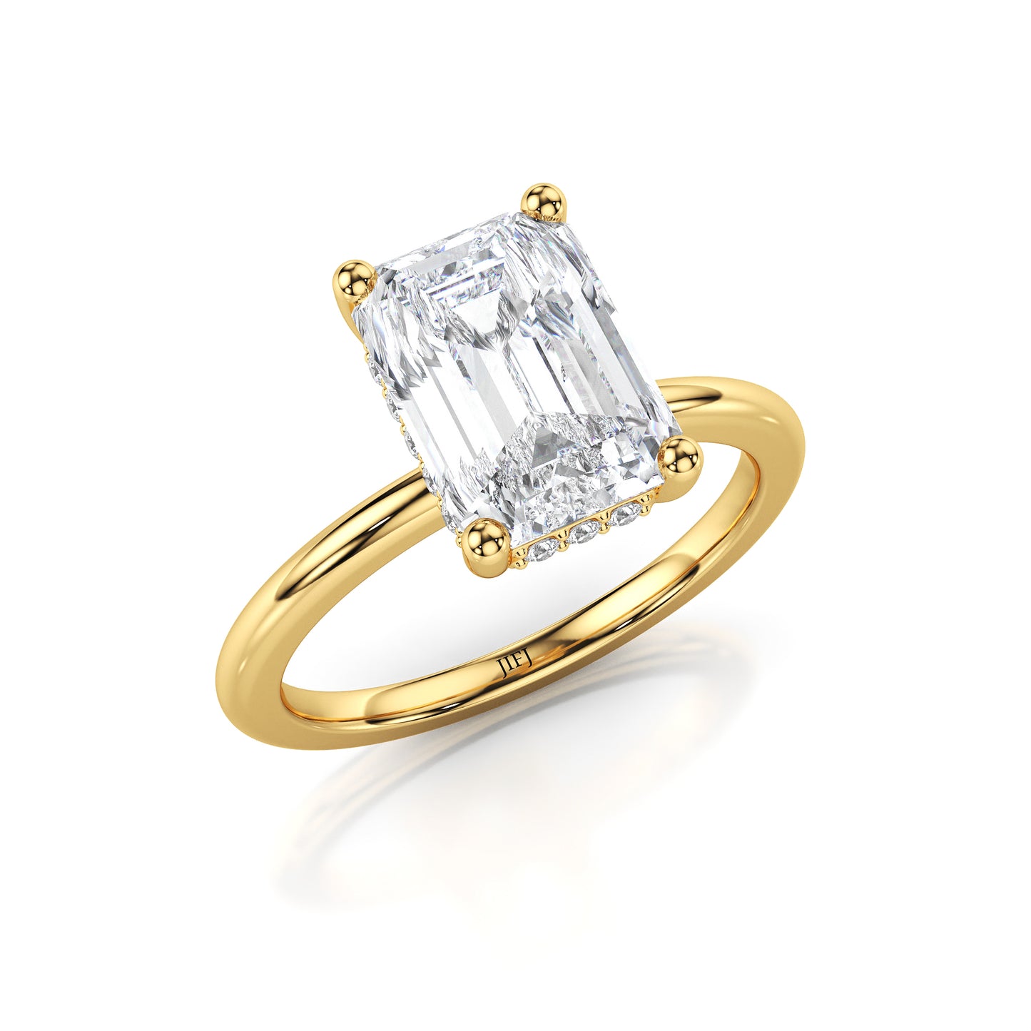 Bague de fiançailles taille émeraude