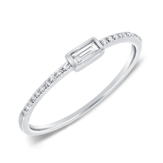Bague empilable horizontale en forme de baguette de diamant