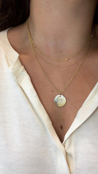 Collier avec Médaillon initial en diamant