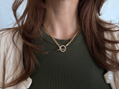 Collier triangle de diamants pendants